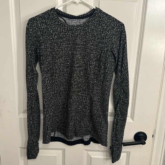 Lululemon Long sleeve - Picture 1 of 3